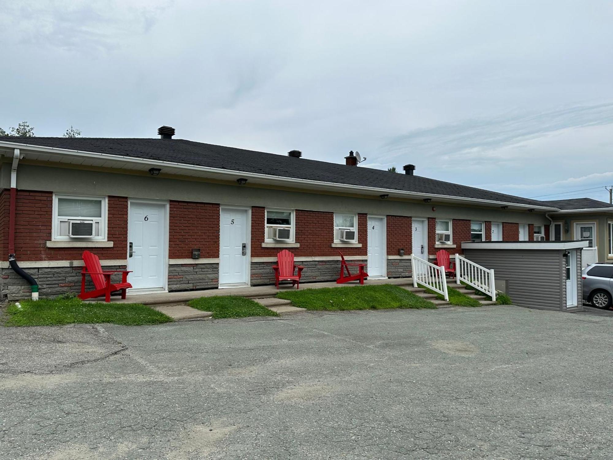 Motel Le Refuge Sherbrooke Extérieur photo